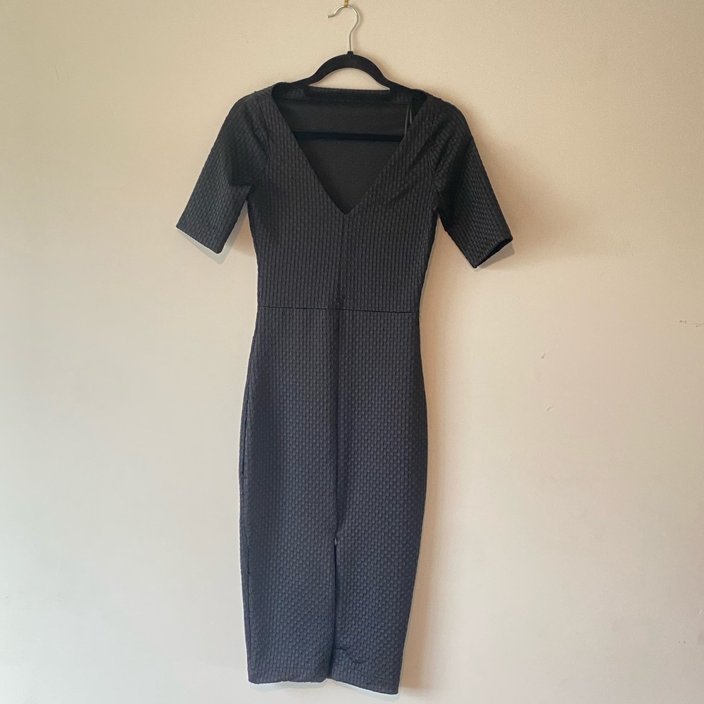 Zara Woman Form-Fitted Open Back Intrecciato Midi Shift Dress in Black - SZ Sm